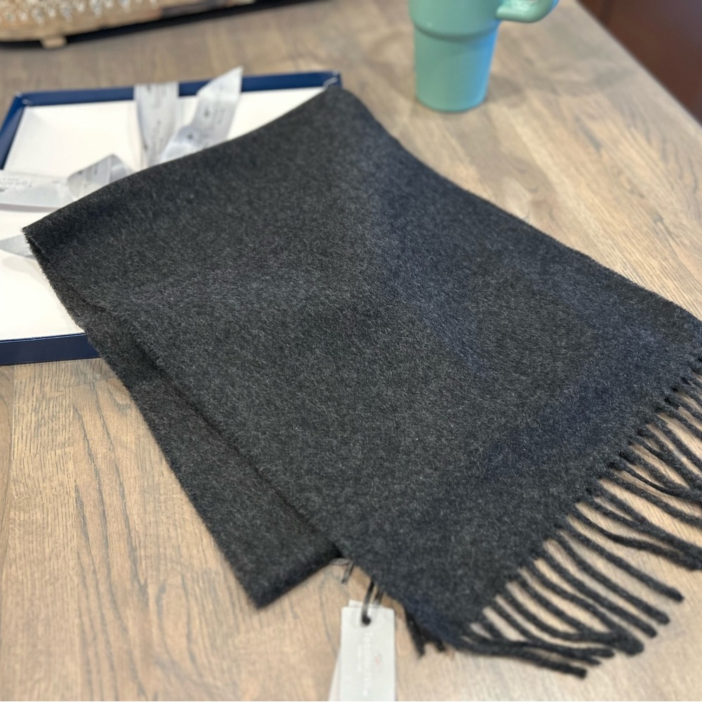 Tessilechiti 💯Cashmere Unisex Scarf - NWT